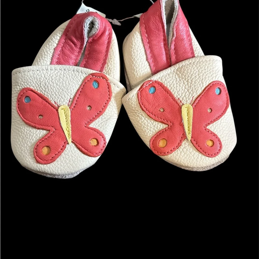 Butterfly Design Leather Butterfly Booties size 0-6 months brand new!